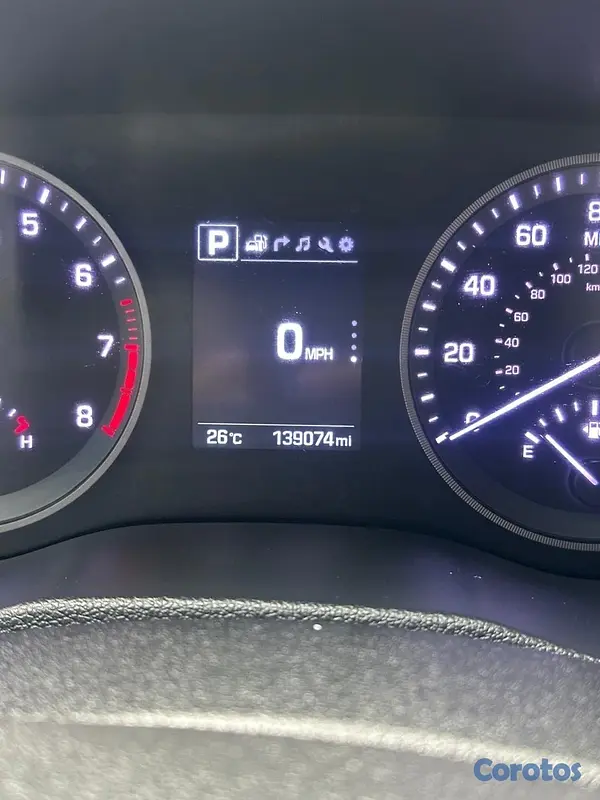 jeepetas y camionetas - Hyundai Tucson 2017 gris 10