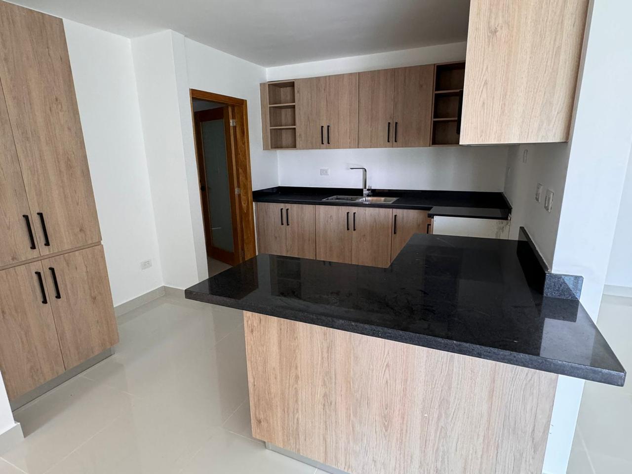 apartamentos - Apartamento 8vo Nivel en Ave. Hispanoamericana 