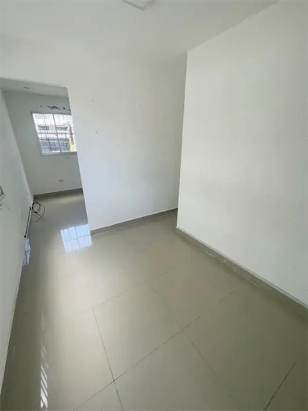 oficinas y locales comerciales - Local en bella vista  4