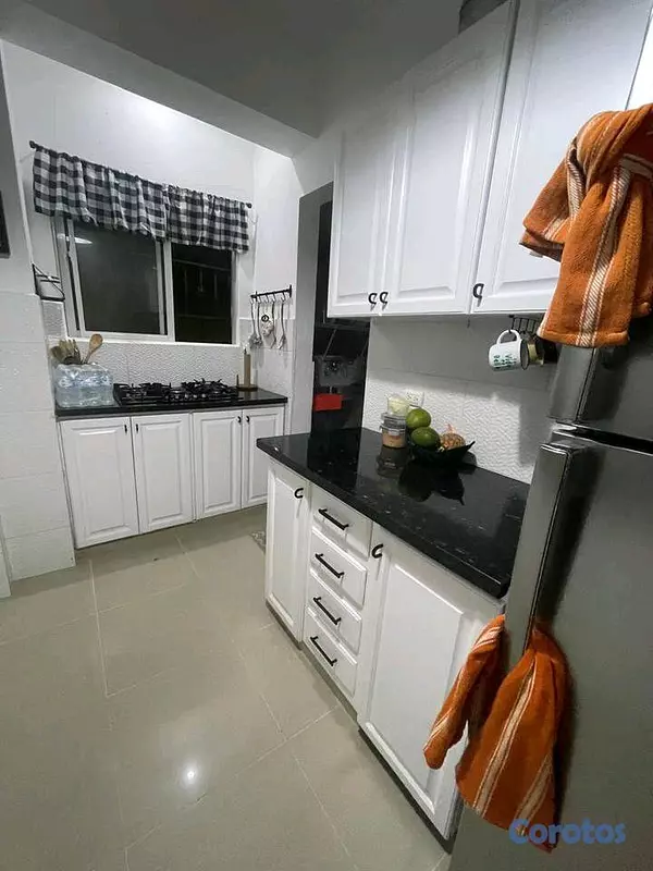 apartamentos - Apartamento en Alquiler en Los Restauradores 2H, 2B, 1P, 1re Piso 8