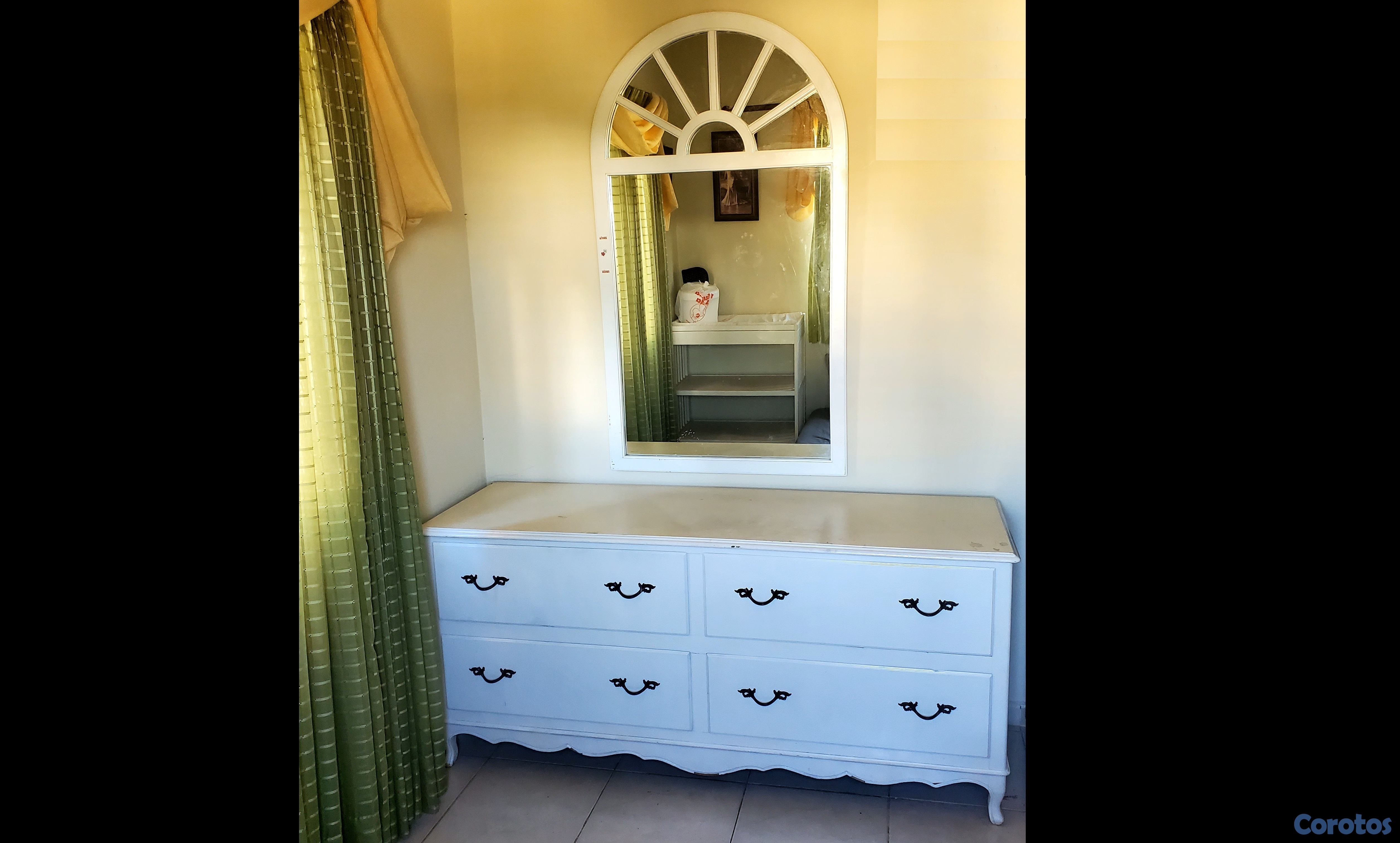 muebles y colchones - Gavetero Comoda 4 cajones. Espejo. Madera Solida 1