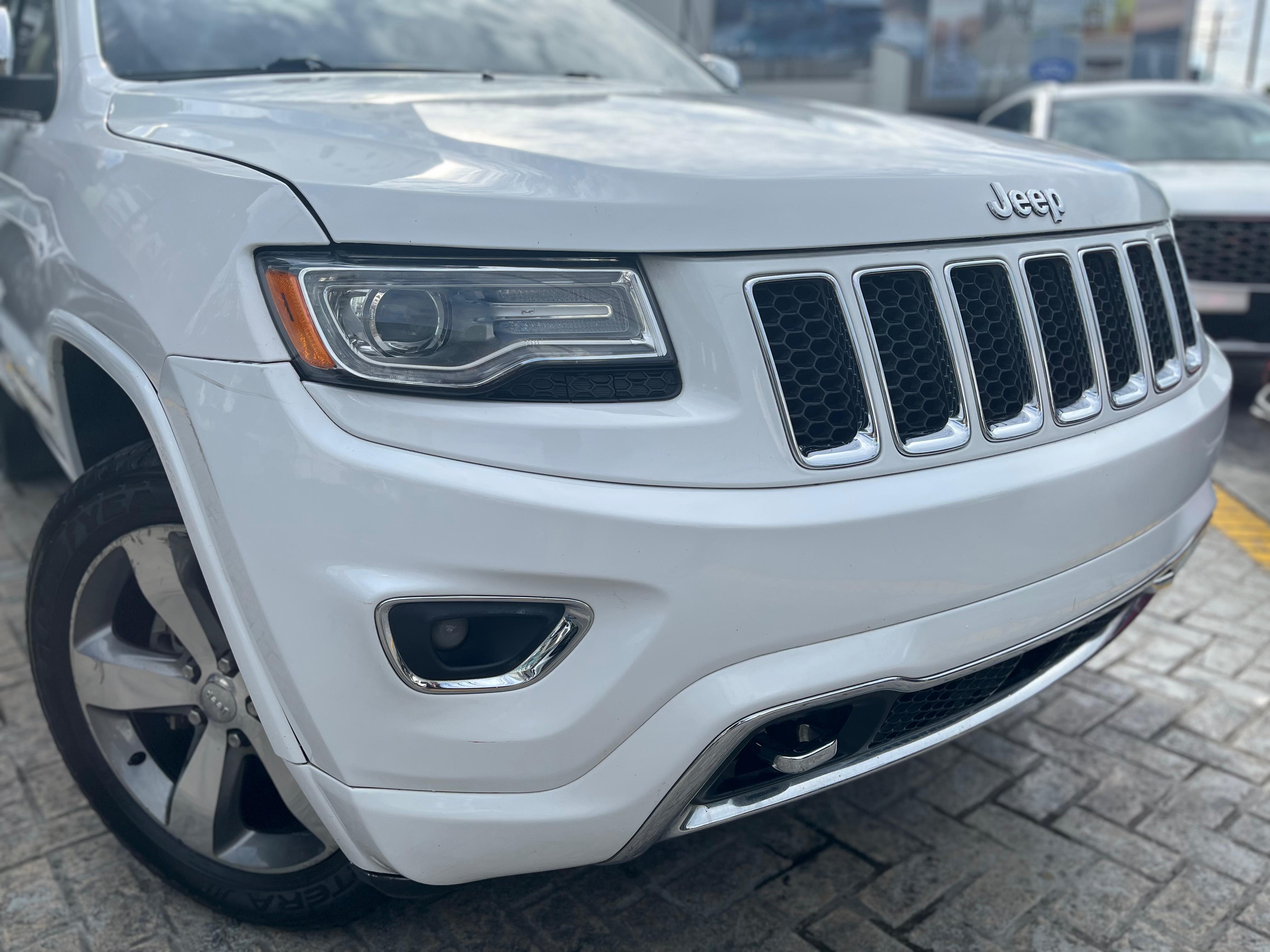 jeepetas y camionetas - JEEP GRAND CHEROKEE OVERLAND 2015 1