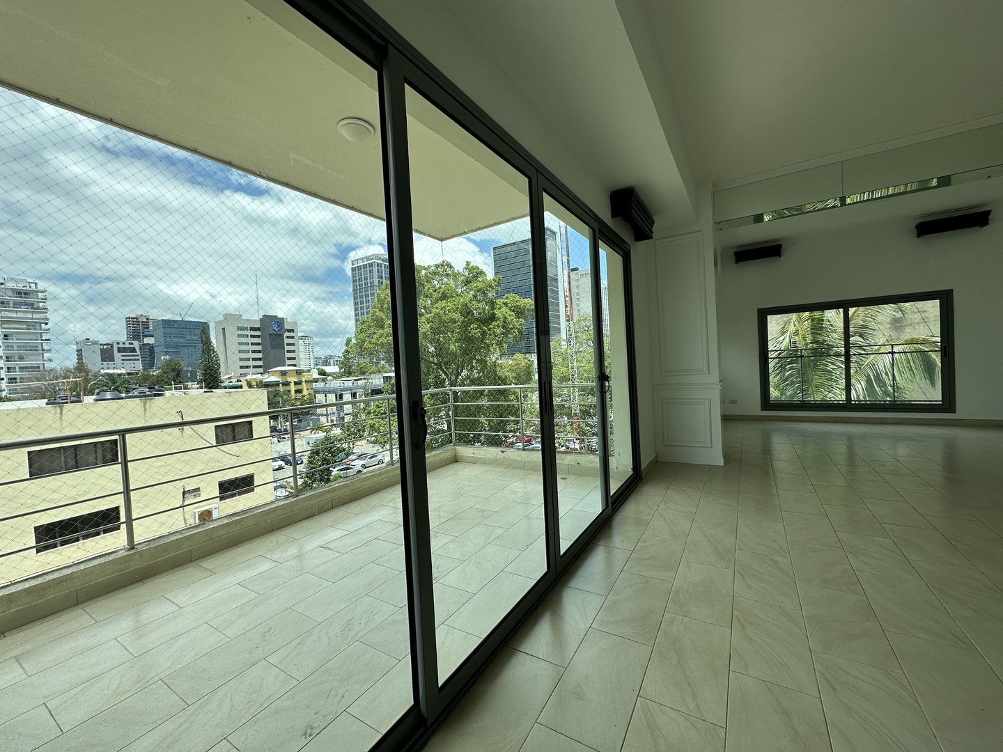 apartamentos - Evaristo Morales balcon 3 habitaciones 3 parqueos