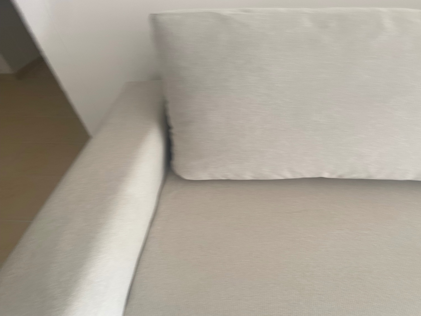 muebles y colchones - Juego de muebles recién tapizados color beige RD$30,000 2