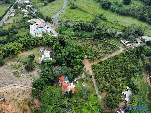 casas vacacionales y villas - Finca con Villa en Bonao 4