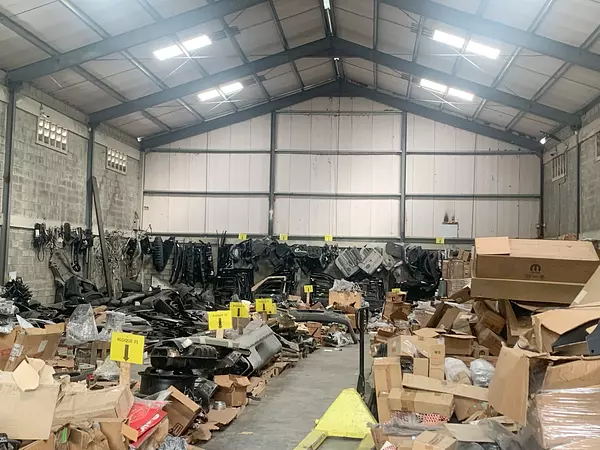 oficinas y locales comerciales - Nave amplia  en alquiler 2
