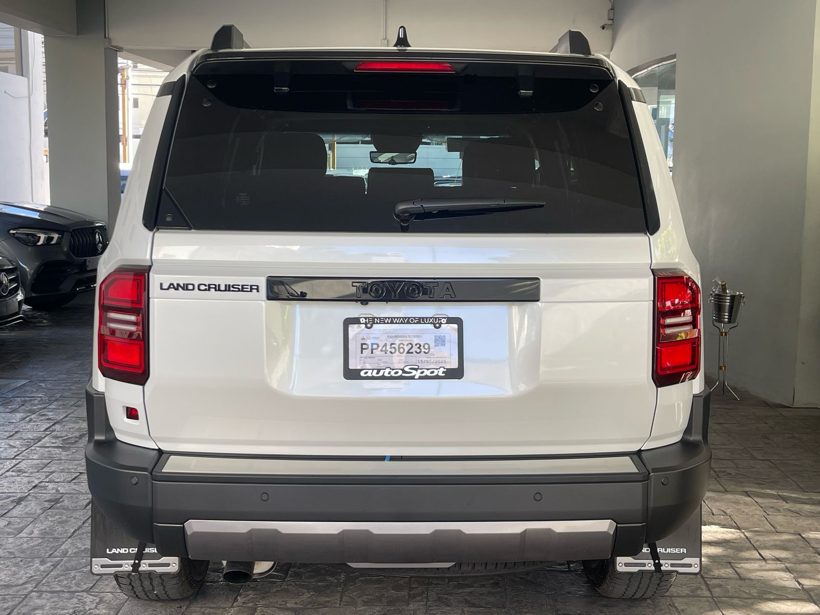 jeepetas y camionetas - Toyota Land Cruiser Prado Adventure 2025 7