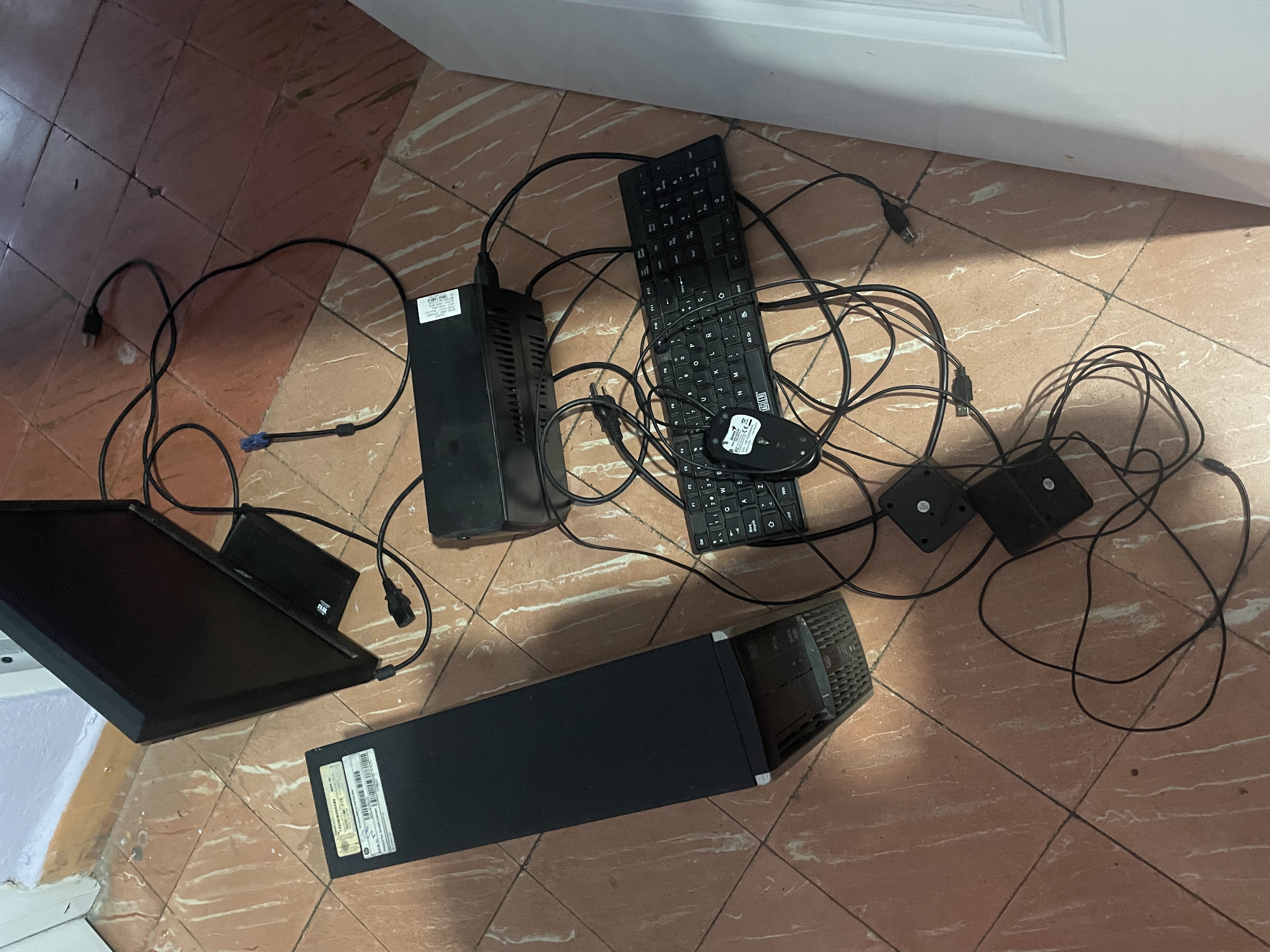 computadoras y laptops - Computadora de escritorio  5