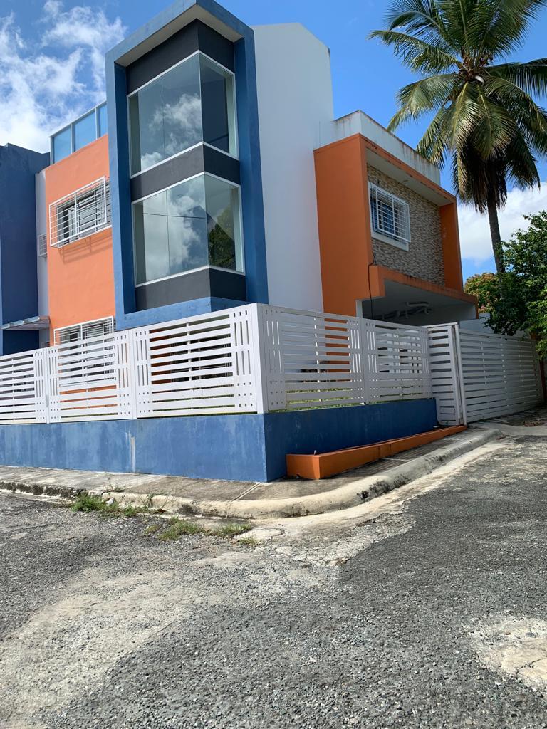 casas - CASA EN VENTA CON TERRAZA EN EL PALMA SANTO DOMINGO ESTE