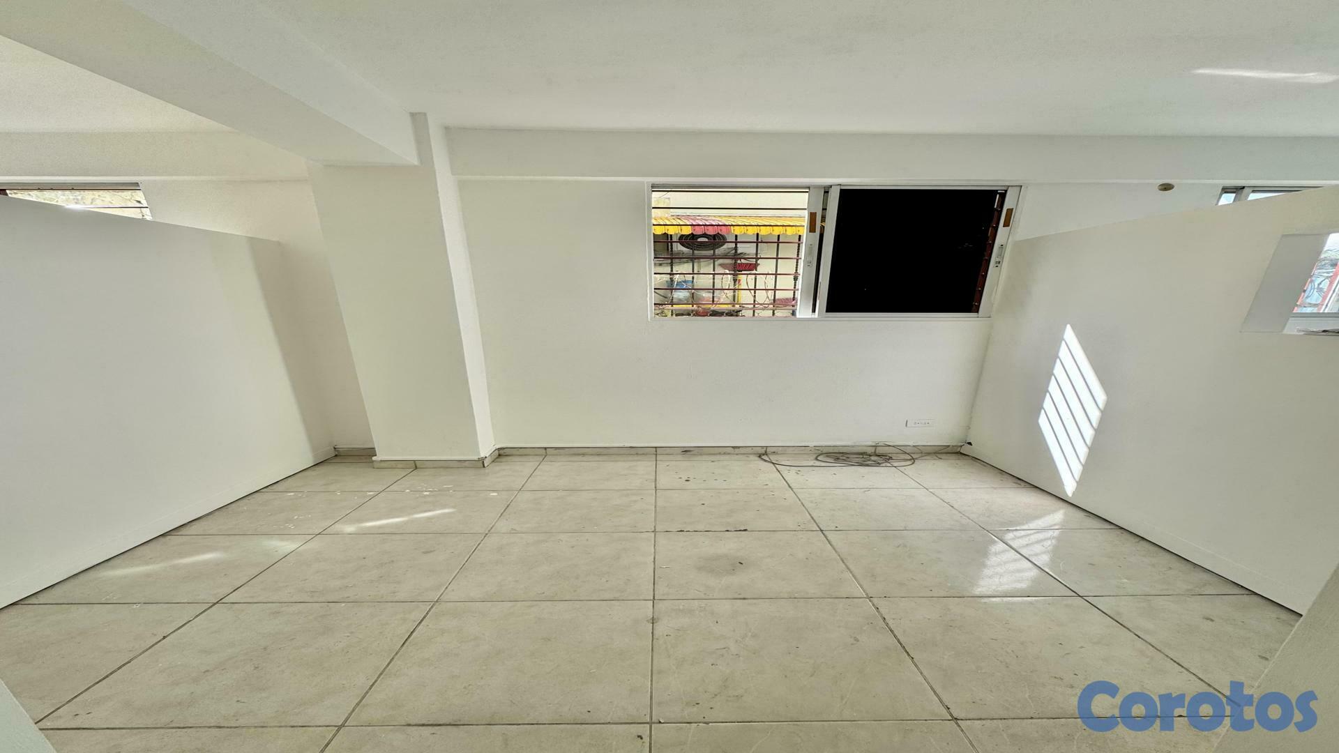 oficinas y locales comerciales - Local Comercial en Los Peralejos, Av. Monumental 5