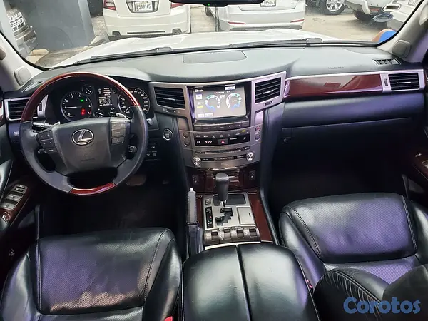 jeepetas y camionetas - Lexus LX570 2014 5