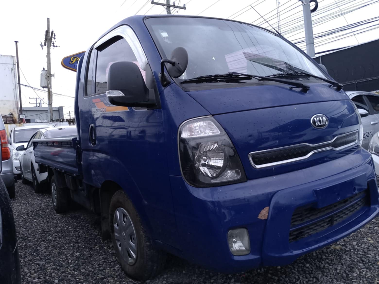 jeepetas y camionetas - KIA BONGO 2017 AZUL DESDE: RD$ 870,100.00 3