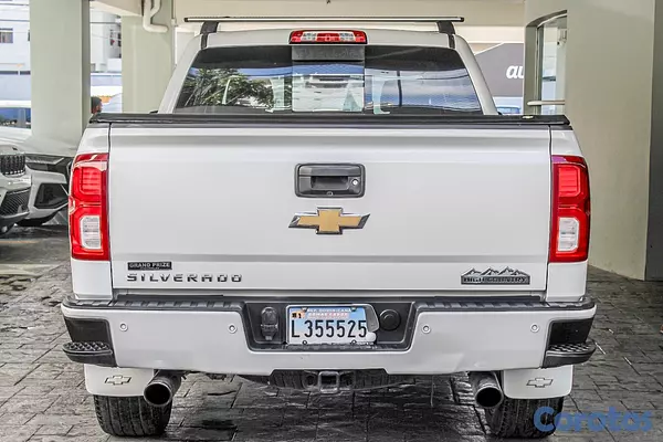 camiones y vehiculos pesados - Chevrolet Silverado High Country  5