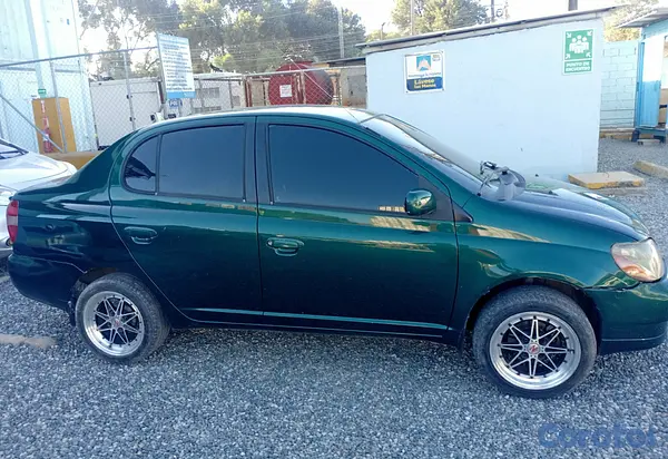 carros - Toyota Platz 5