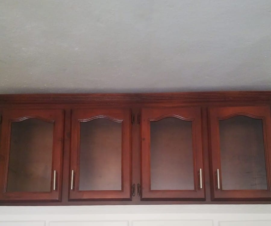 muebles y colchones - Gabinete con cristal en madera 