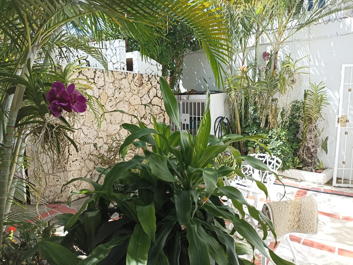 casas - VENDO CASA DE DOS NIVELES EN LA URBANIZACIÓN TROPICAL.AV. INDEPENDENCIA KM 71/2