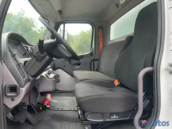 camiones y vehiculos pesados - FREIGHTLINER M2 106 2017 8