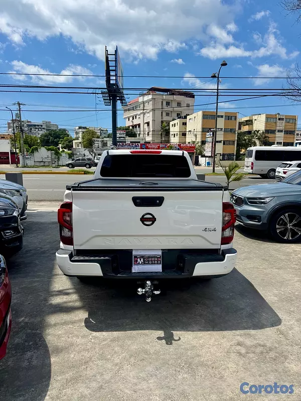 jeepetas y camionetas - Nissan Navara Pro-4X 2022 8