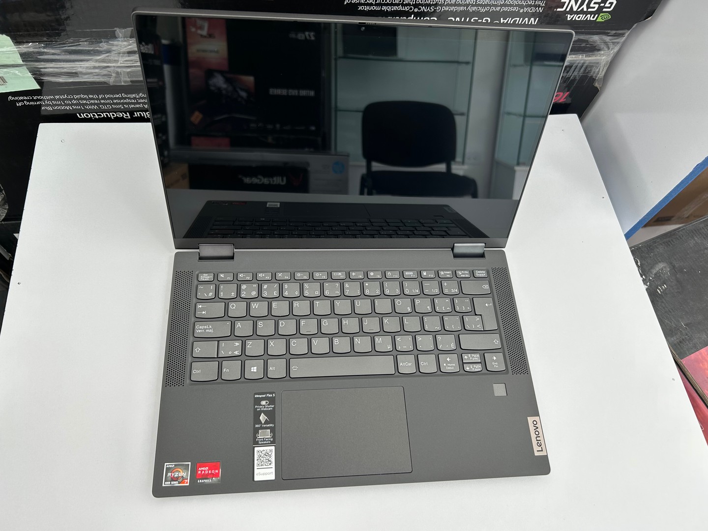 computadoras y laptops - Lenovo Flex 5 14 Ryzen 7 4700u Ram 16GB Disco 512GB SSD Huellas  2 en 1