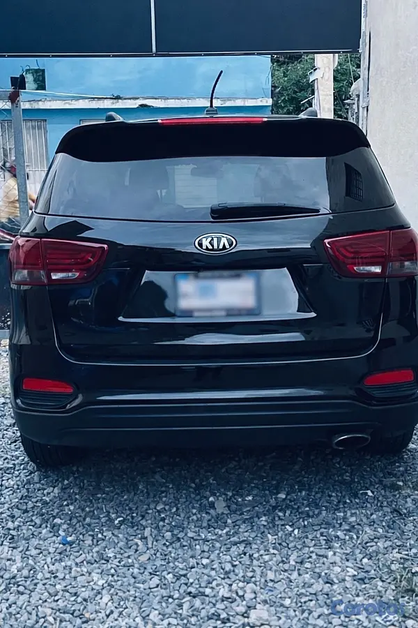 jeepetas y camionetas - Kia Sorento 2020 LX en excelente estado 2
