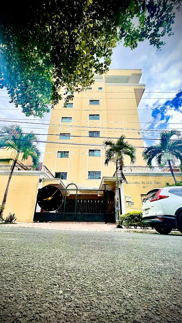 apartamentos - SE VENDE APARTAMENTO UNIVERSITARIA. 180mst. 3hab.  2parqueos
USD$ 230,000 0