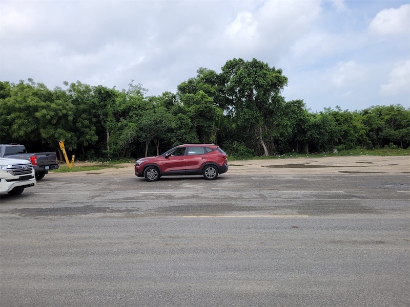 solares y terrenos - Excelente terreno en el cruce de caucedo en boca chica 1