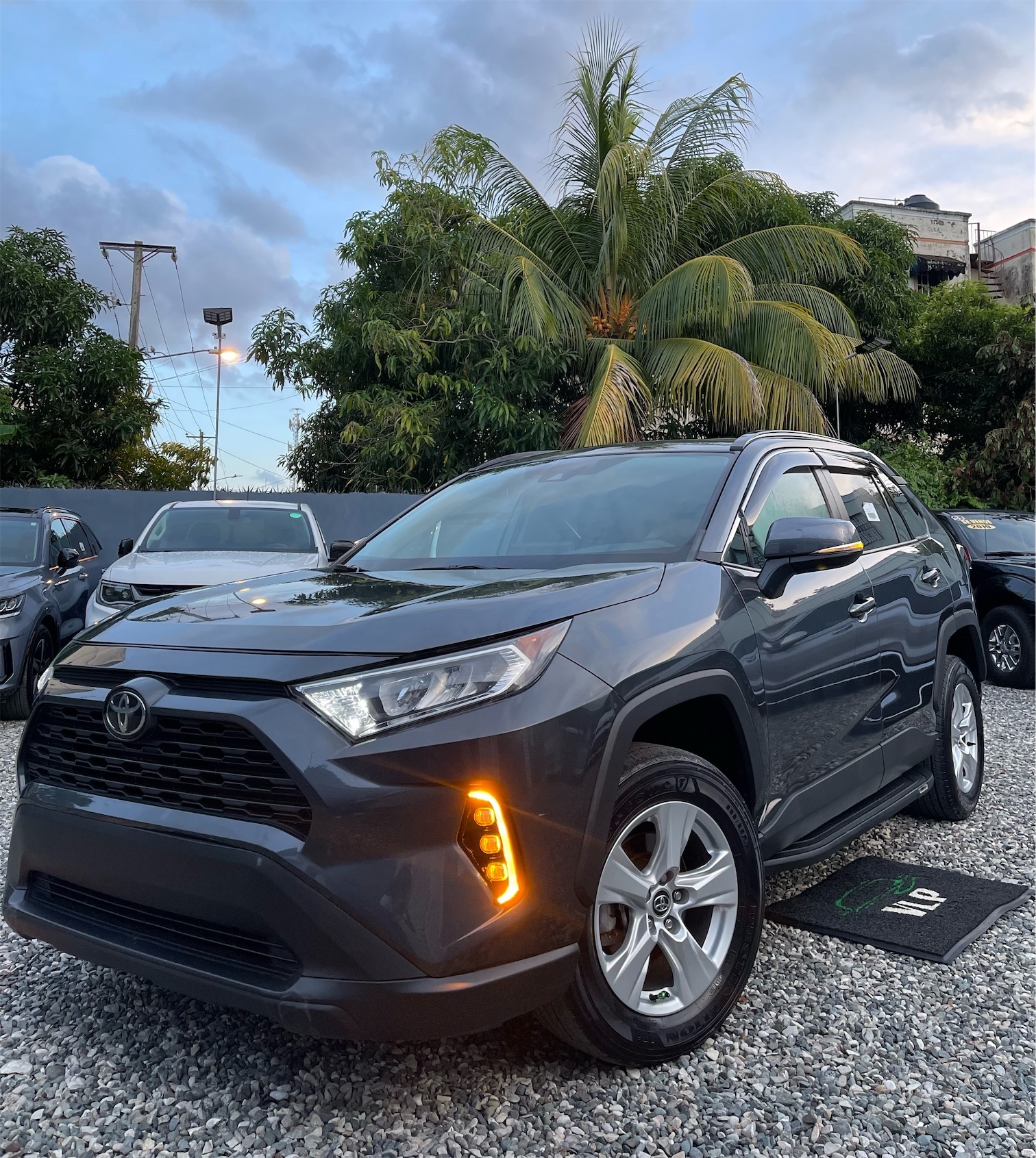 jeepetas y camionetas - Toyota RAV4 XLE - 2020 