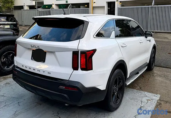 jeepetas y camionetas - Kia Sorento LX 2022 3