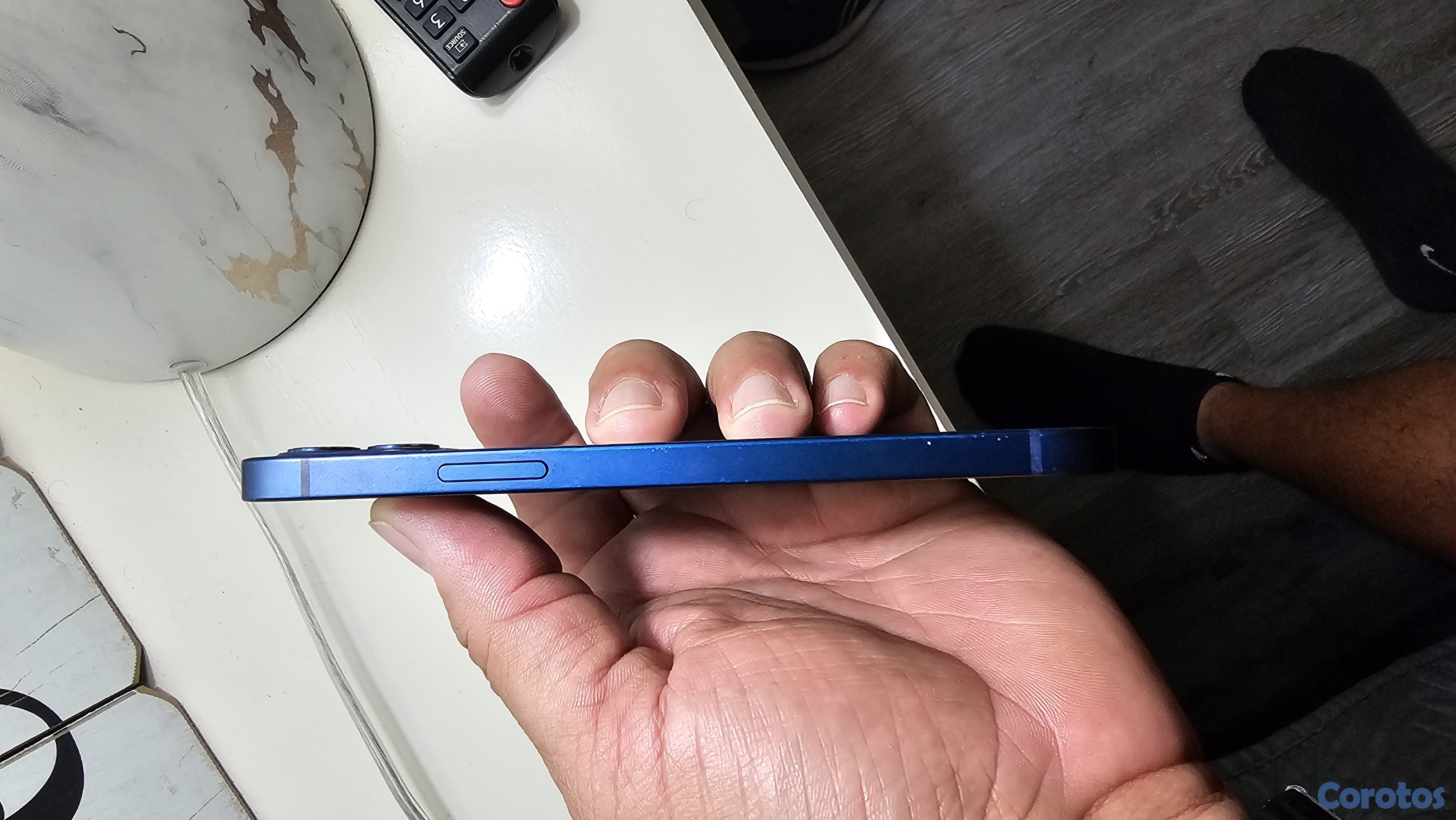 celulares y tabletas - VENDO 2 CELULARES: IPHONE 11 NORMAL DE 64GB COLOR  2