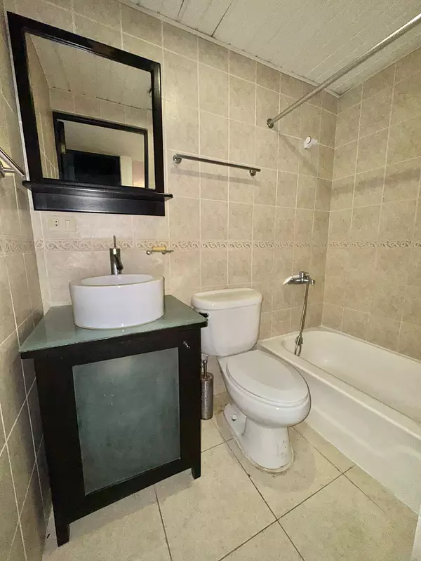 apartamentos - Apartamento en Alquiler Paraíso 4