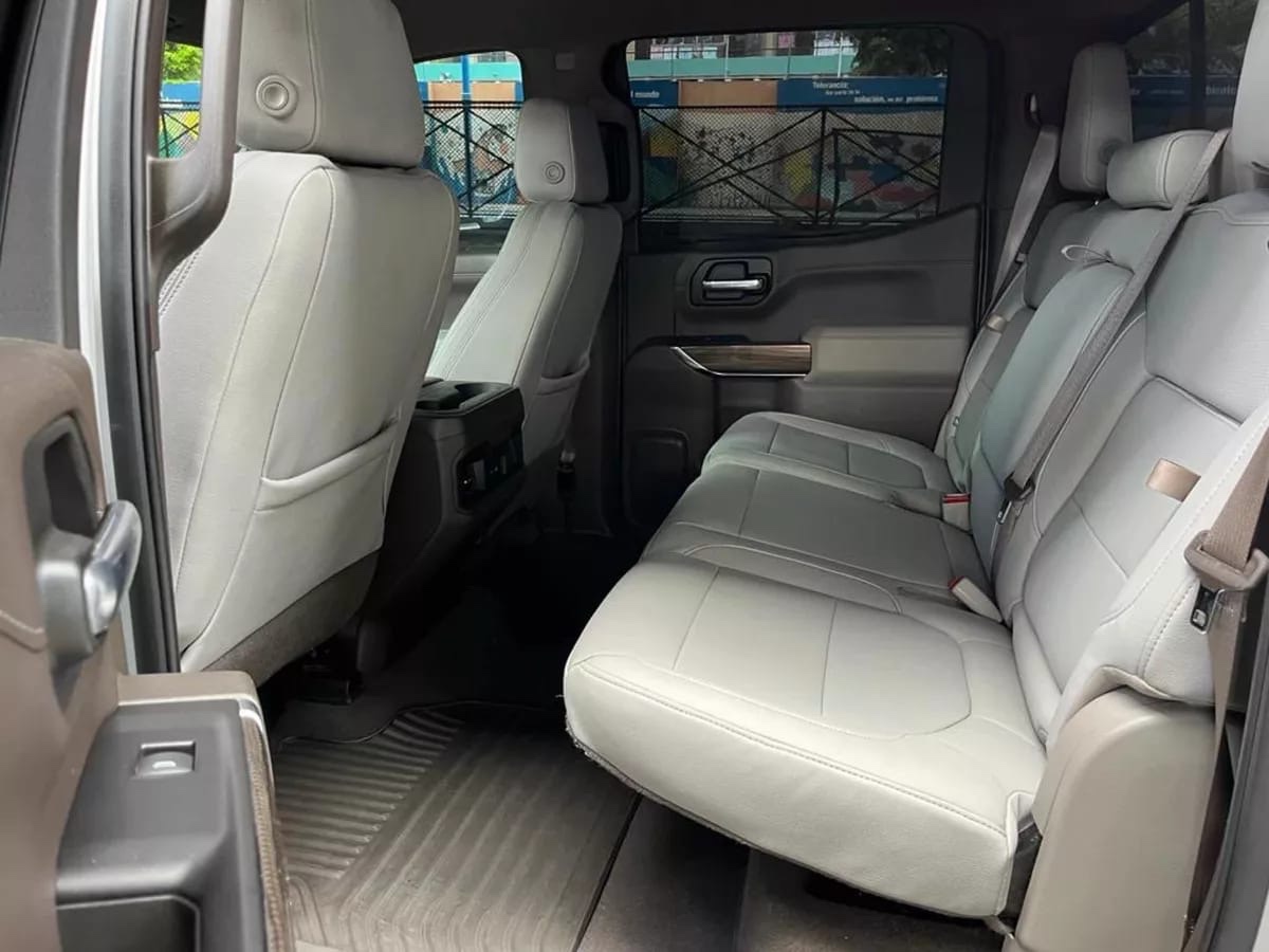 jeepetas y camionetas - Chevrolet silverado RST 2019
Clean carfax
Financiamiento disponible  8