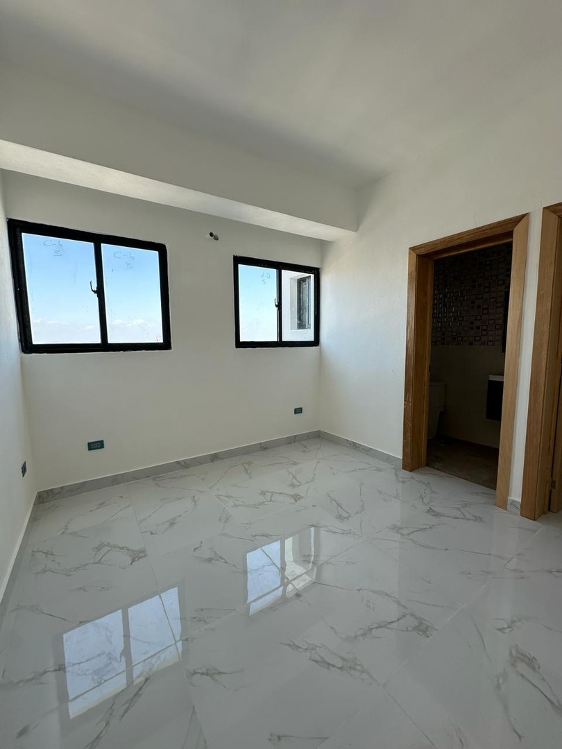 apartamentos - 🔵 Apartamento 7mo  piso en el Millon 
 4