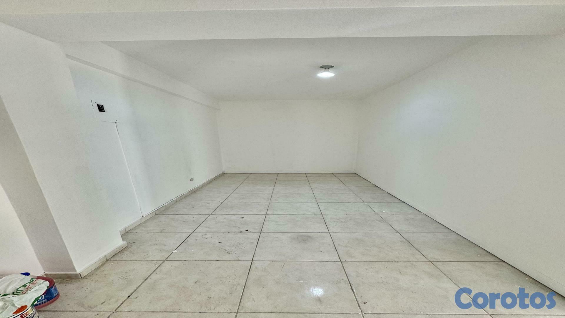 oficinas y locales comerciales - Local Comercial en Los Peralejos, Av. Monumental 4