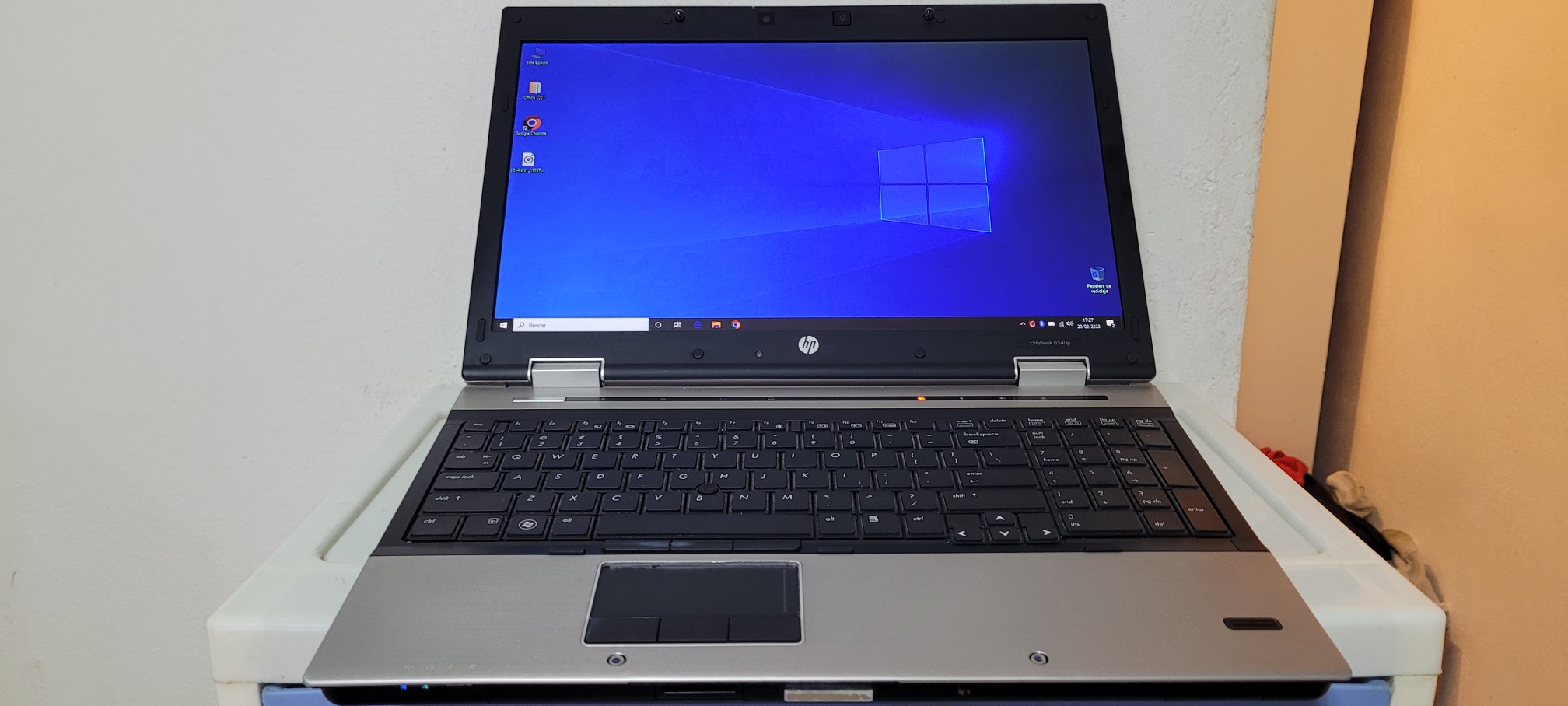 computadoras y laptops - Laptop hp 17 Pulg Core i7 Ram 8gb SSD 128GB Nvidea 1gb Dedicada