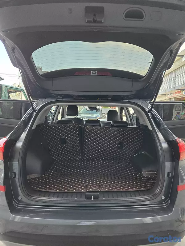 jeepetas y camionetas - HYUNDAI TUCSON 2020 GRIS DIESEL 12