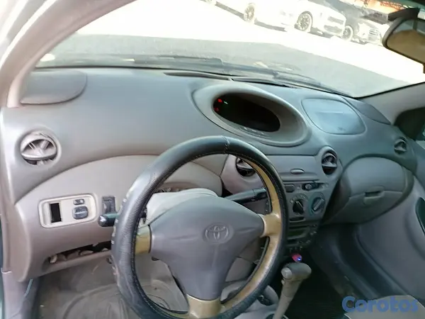 carros - Toyota Platz 3