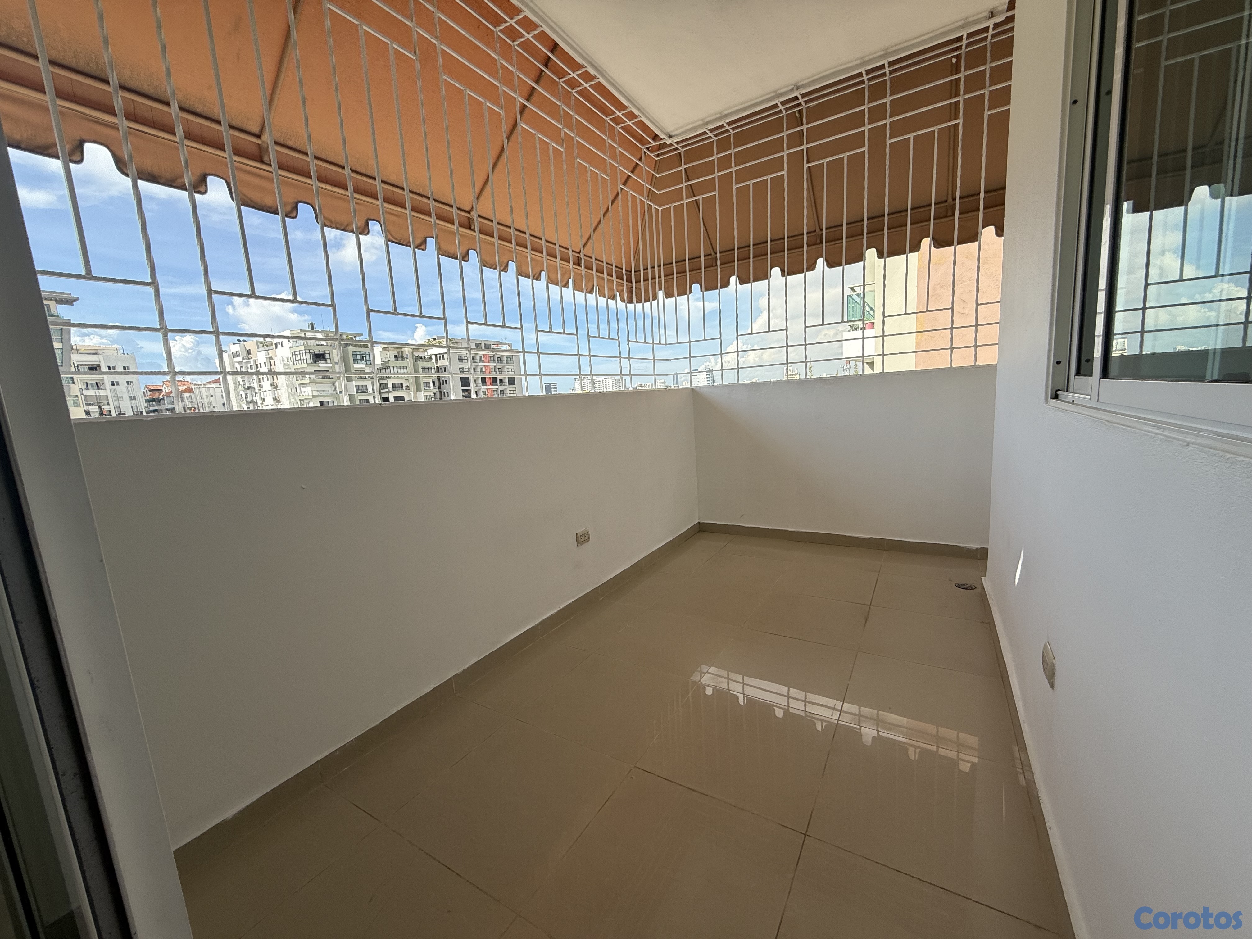 apartamentos - Vendo o alquilo piso 6 Evaristo Morales tres habit 9