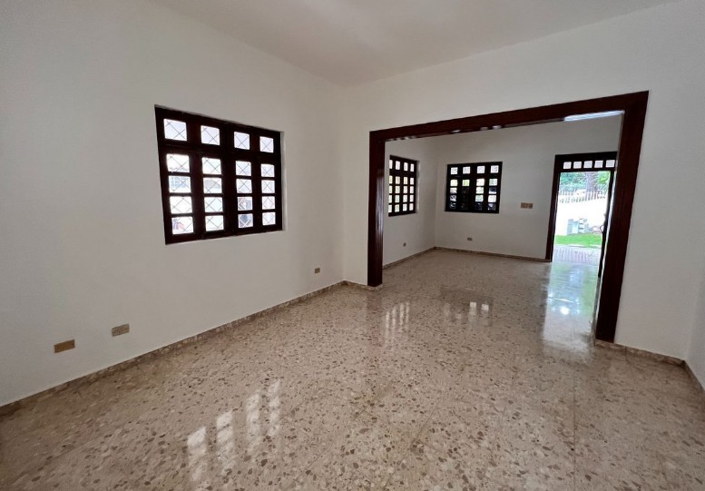 casas - Alquiler y venta de Casa en Zona Universitaria 3