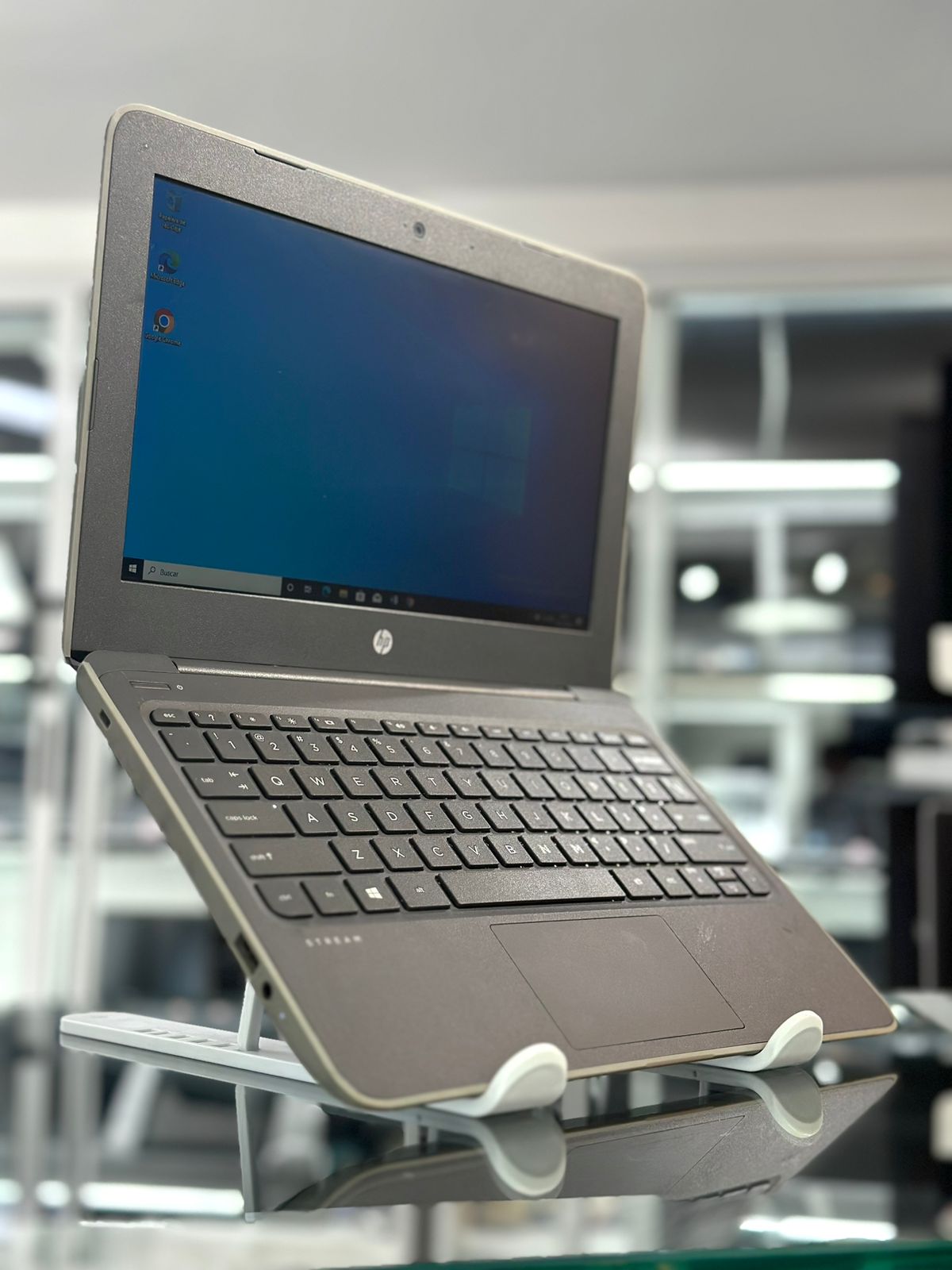 computadoras y laptops - HP Stream Pro 11 G5 4RAM - 64 SSD 2