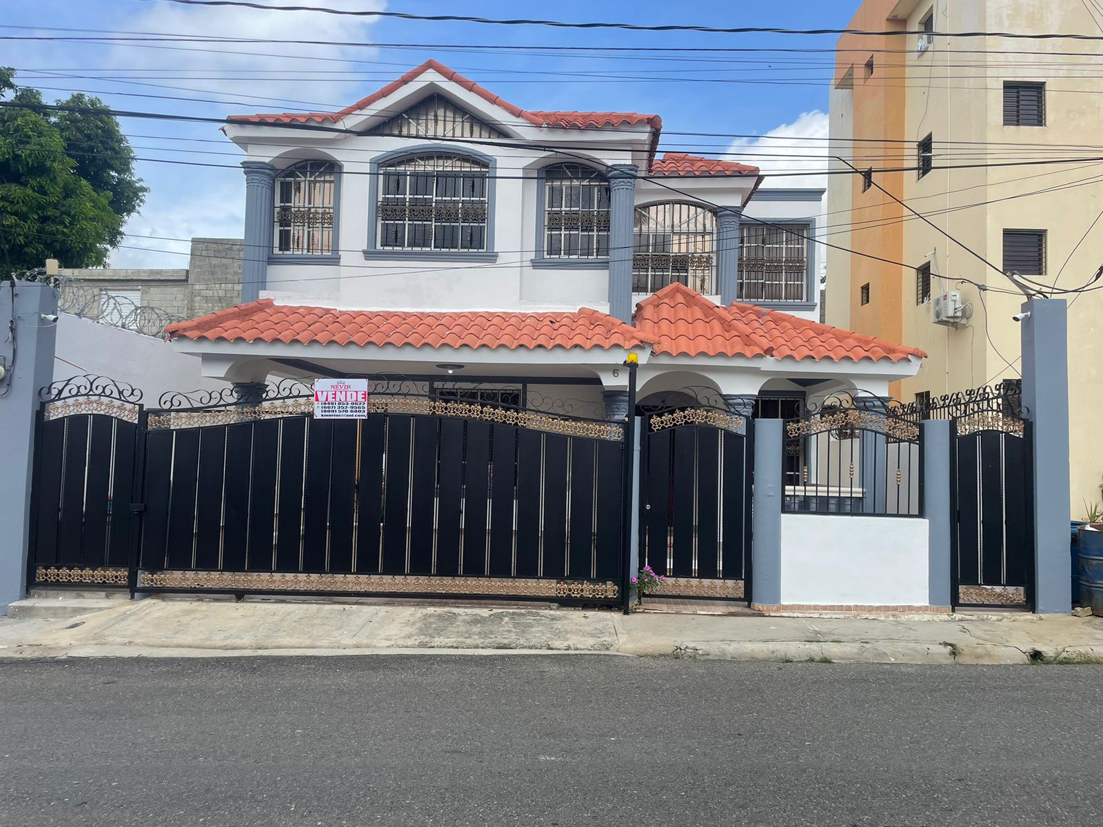 casas - CASA EN VENTA EN URB. ROSA. 3