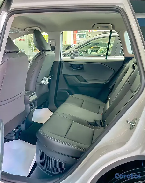 jeepetas y camionetas - Toyota RAV4 LE Hibrid 2026 6