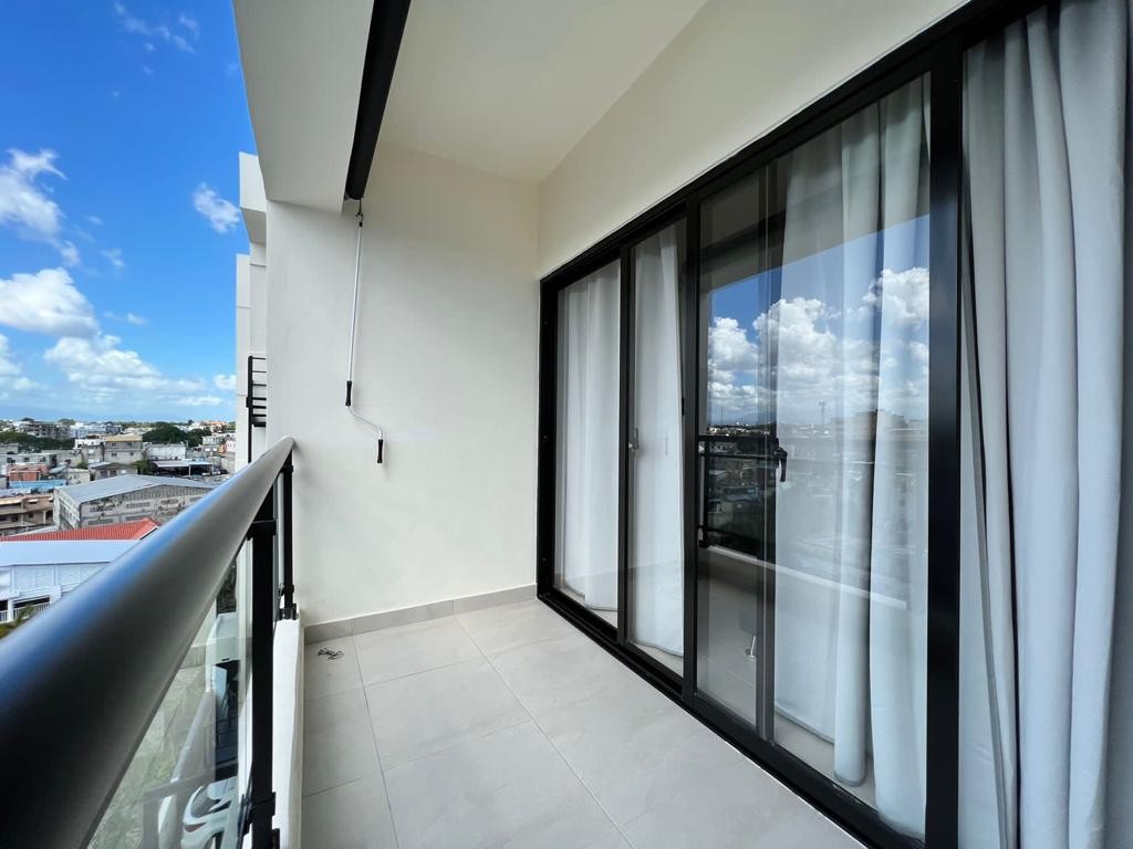 apartamentos - Se alquila apartamento amueblado en Los Ríos 2