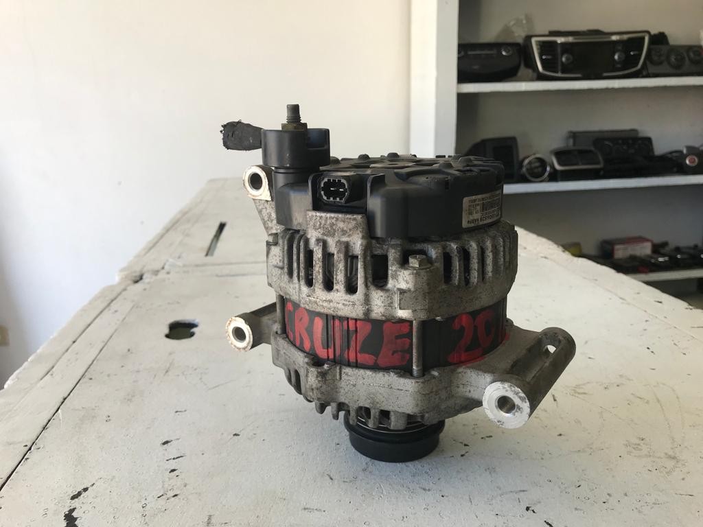 accesorios para vehiculos - CHEVROLET CRUZE ALTERNADOR AÑO 2013