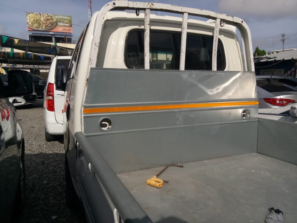 camiones y vehiculos pesados - HYUNDAI PORTER 2017 BLANCODESDE: RD$ 870,100.00 3
