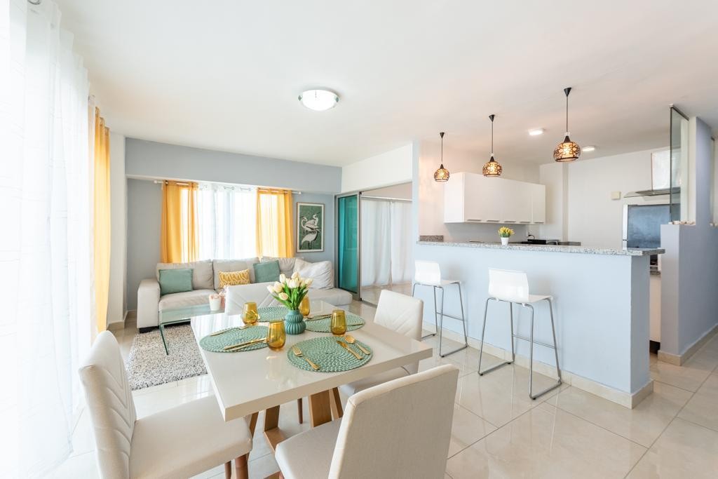 apartamentos - Alquiler de apartamento amueblado frente al mar 