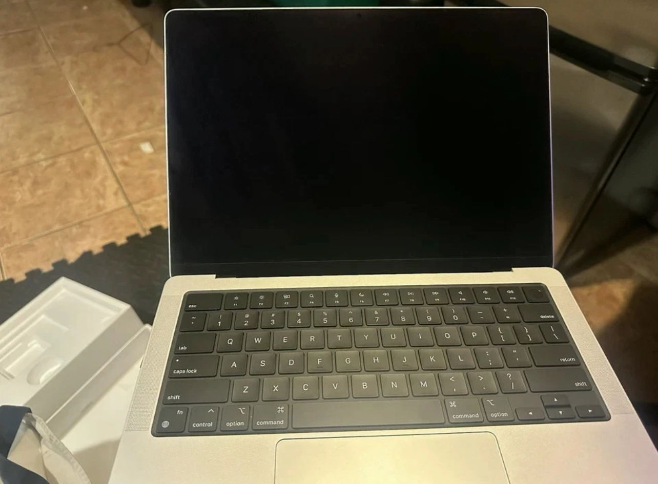 computadoras y laptops - Apple iPhone 15 128gb unlocked to all network  0