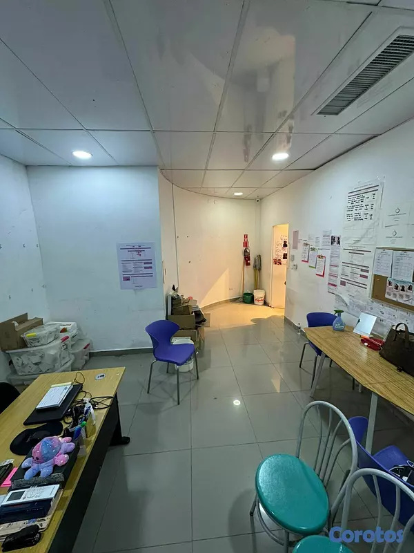 oficinas y locales comerciales - Local en alquiler en Santiago  2