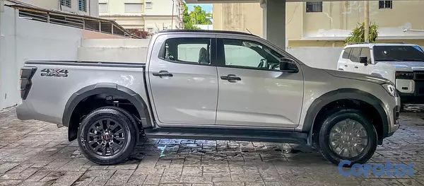jeepetas y camionetas - Isuzu DMAX LS 2026 3