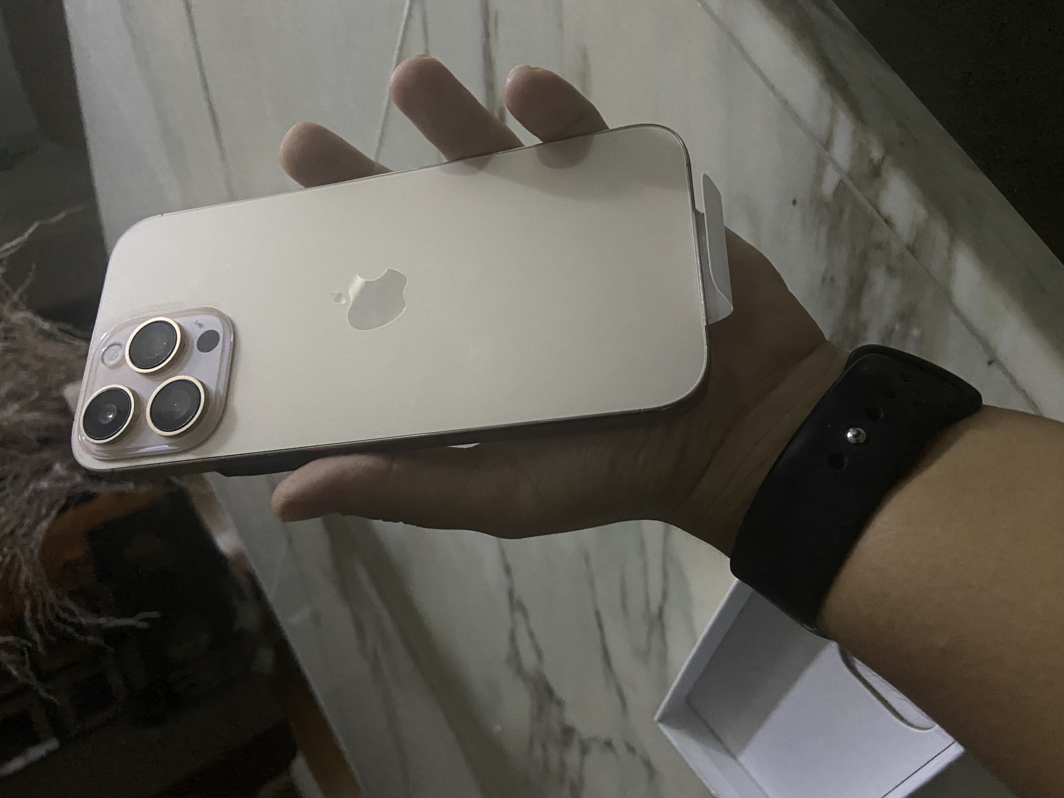 celulares y tabletas - iPhone 16 pro max 3