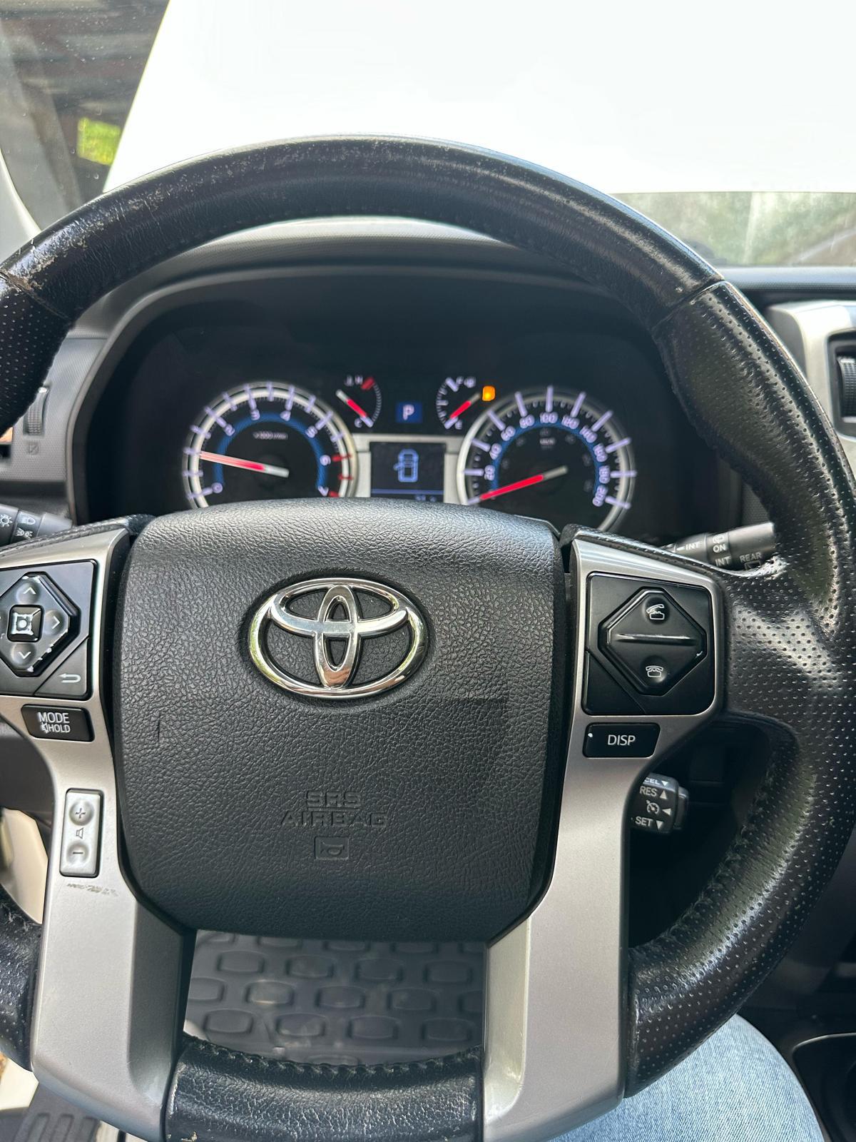 jeepetas y camionetas - Toyota 4runner sr5 2017 5